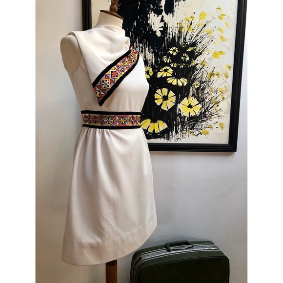 Stunning Vintage Dress - Picture 2 of 8